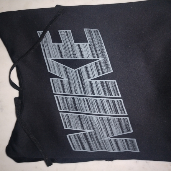 Offers Welcome Nike Hoodie holiday price drop - Picture 3 of 6